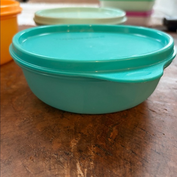 Tupperware Assorted Containers - Picture 4 of 6